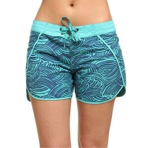 Patagonia Wavefarer Board Shorts - 5" Turquoise and Teal. Size 4.